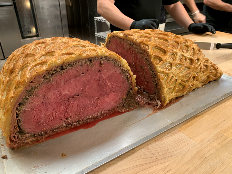 Ramsay helps creates largest beef wellington weighing same as eight-year-old  boy | indy100