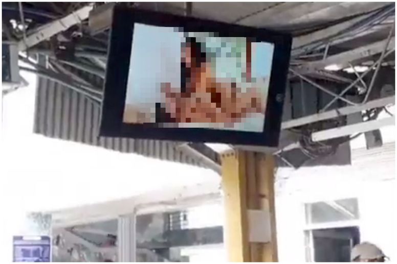 Adult Porn Train Stations - Porn video broadcast at busy Patna railway station | indy100