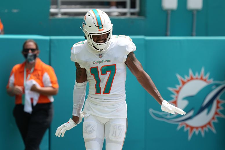 Jaylen Waddle 17 Miami Dolphins football player penguin dance