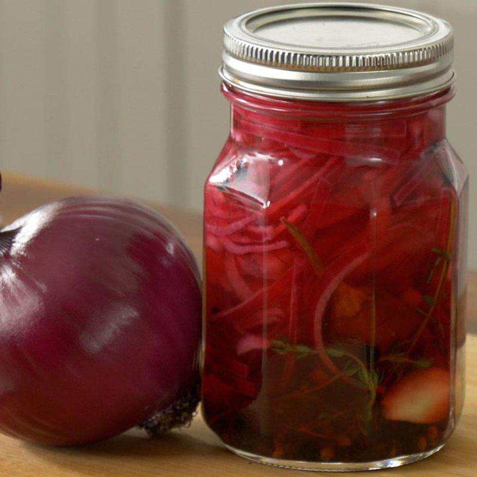 TikTok chef's 'genius' onion chopping hack can create thin slices in  seconds