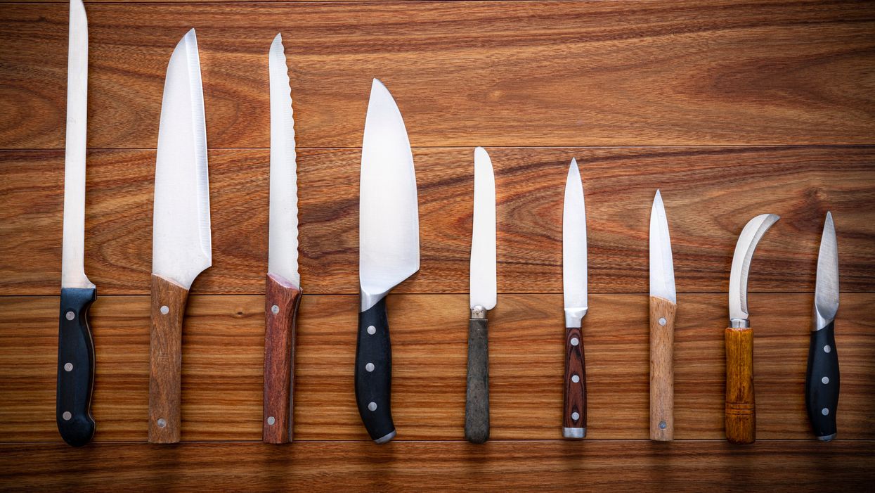Mercer Culinary Genesis 6-Piece Wood / Glass Knife Block Set