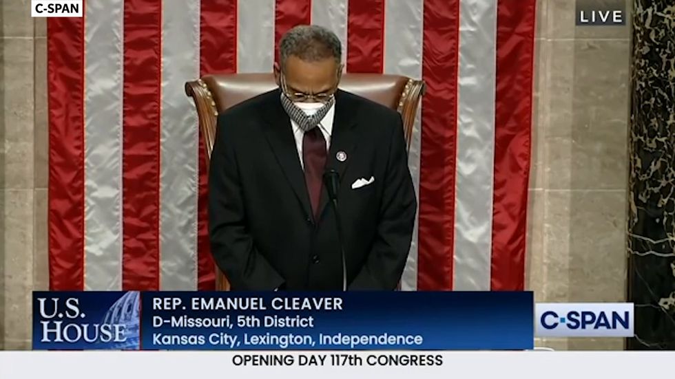 Democrat lawmaker causes stir after ending congressional prayer with 'amen and awomen'