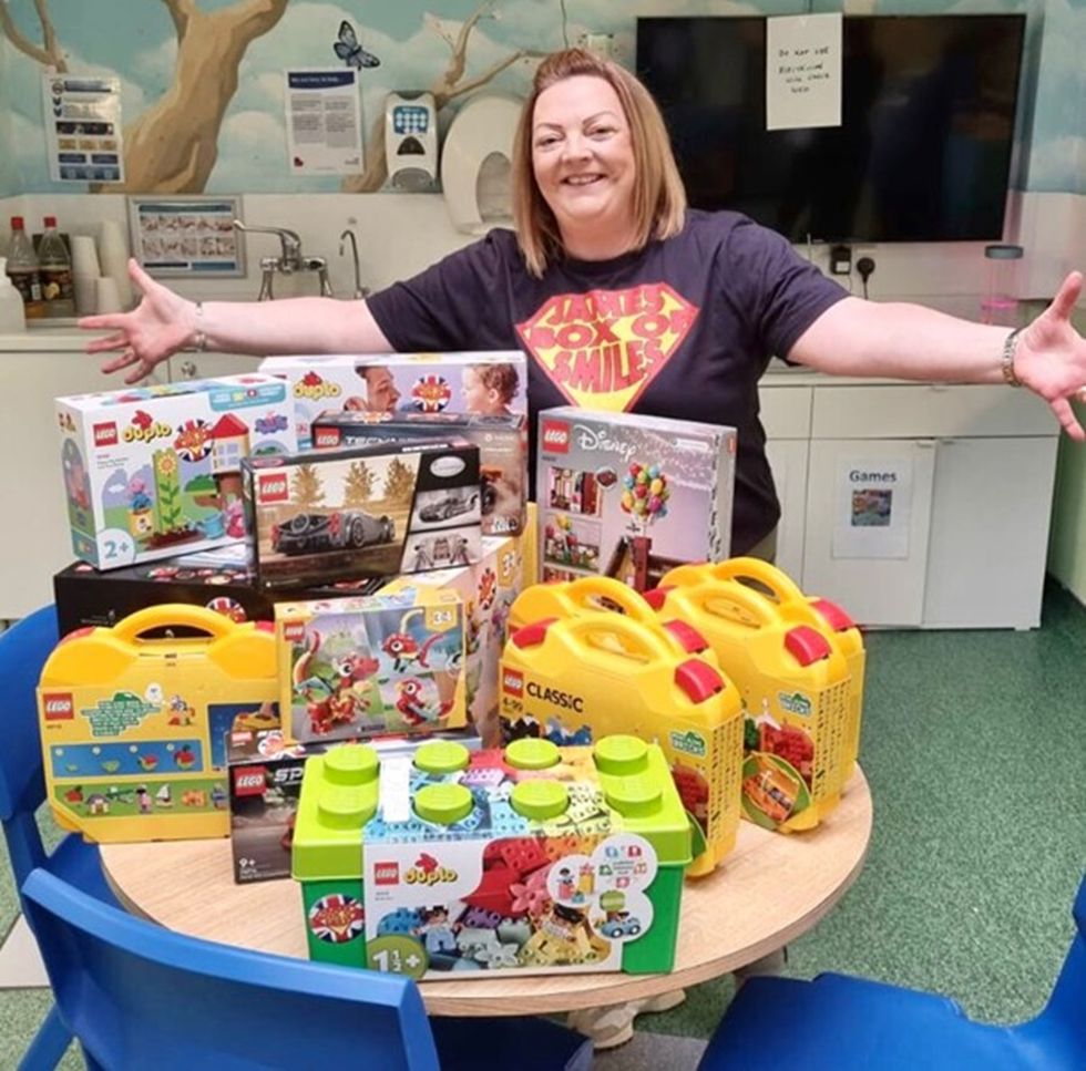 Bereaved mother puts smiles on cancer patients’ faces with Lego sets