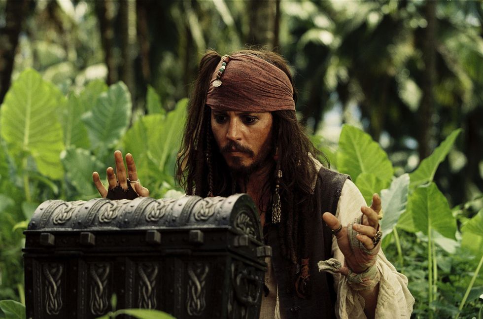 Johnny Depp surprises children in hospital dressed as Captain Jack Sparrow