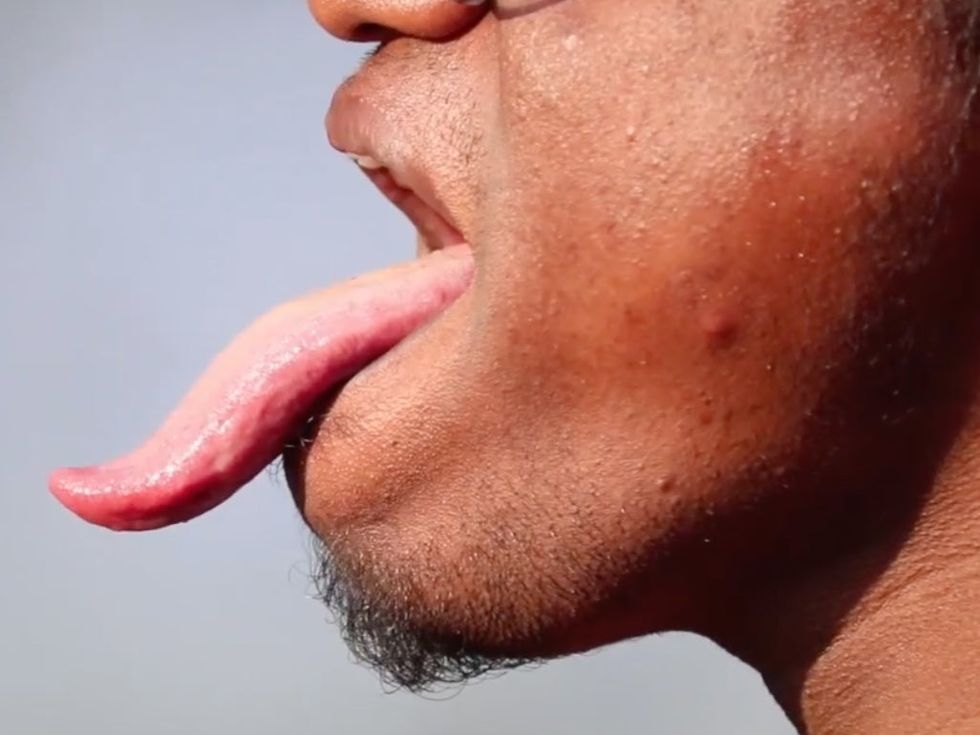 980px x 735px - This man has the world's longest tongue â€“ here's what he can do with it |  indy100
