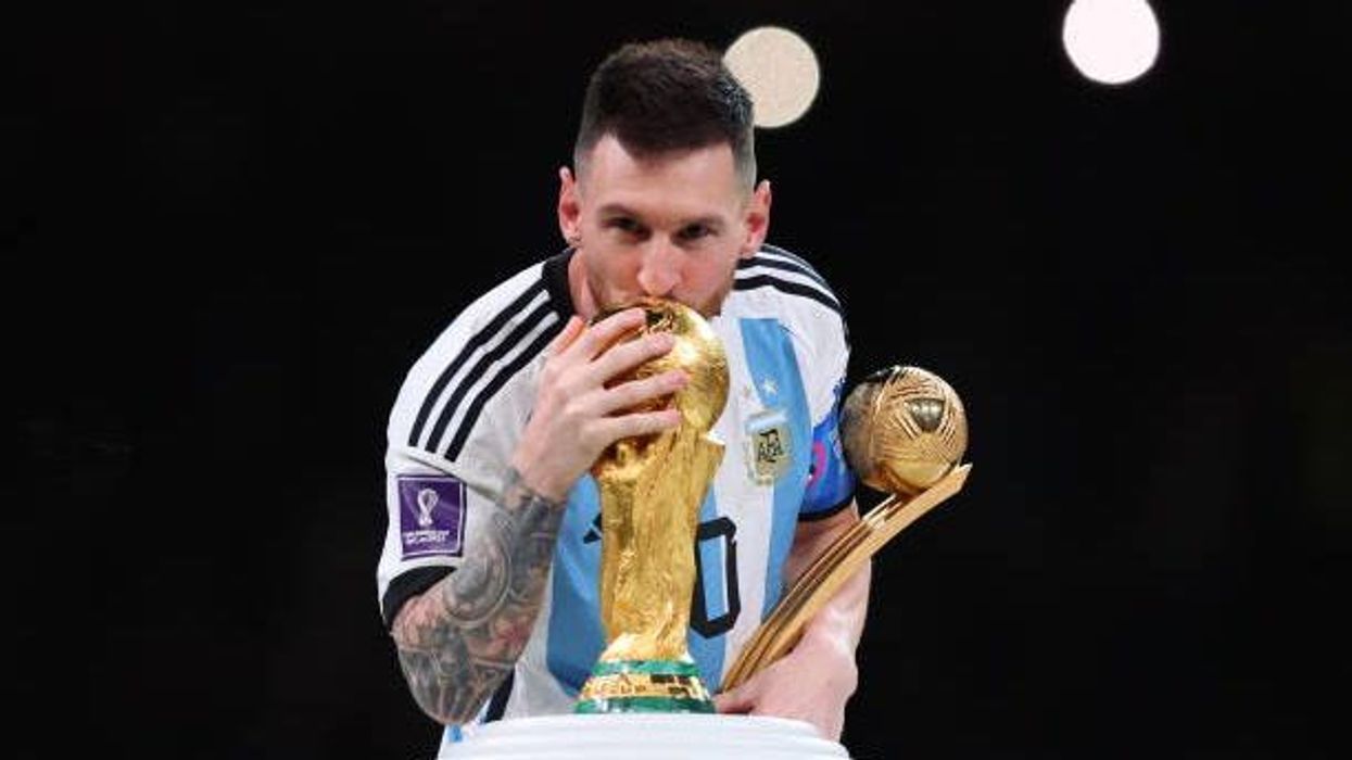 New footage reveals Messi's emotional words moments before Argentina ...