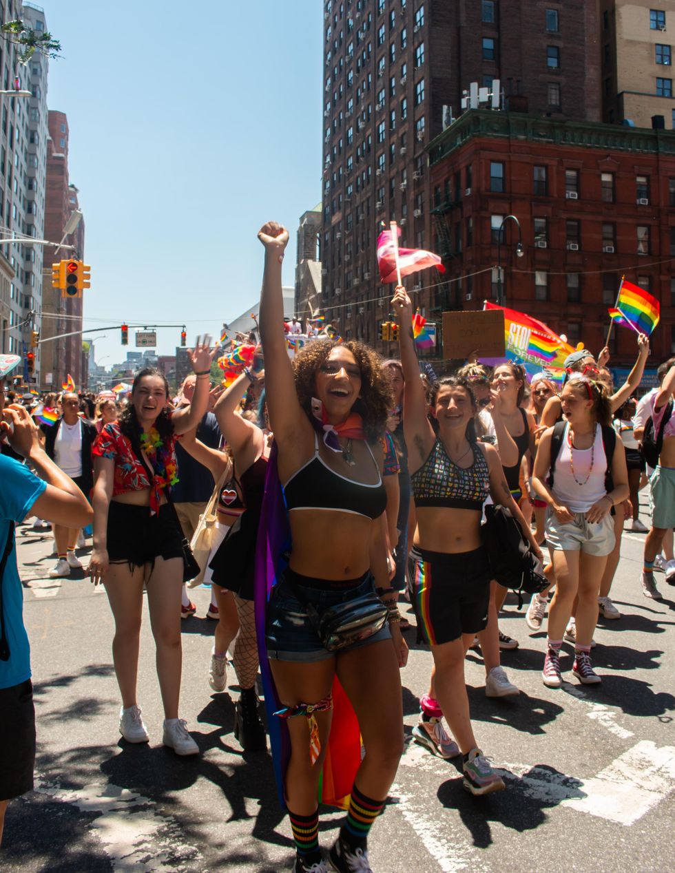 New York Citys 2022 Pride Parade In Photos Indy100 