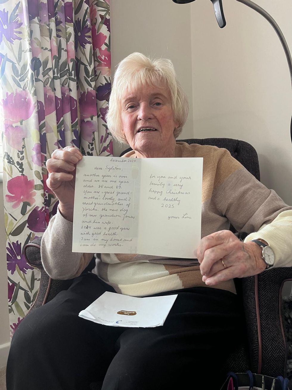 Great-grandmother has received a Christmas card from German pen pal for 76 years