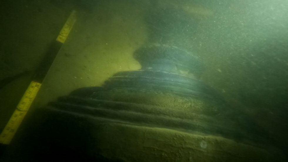 Diver finds bronze cannon on wreck of 17th century warship in Thames Estuary