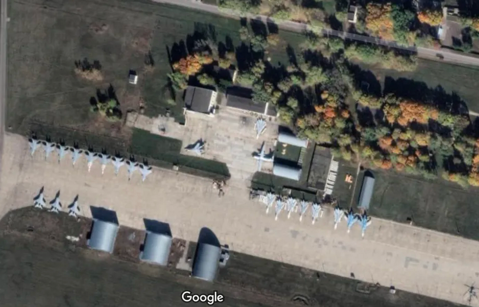 Google Maps denies that it has unblurred images of Russian military ...