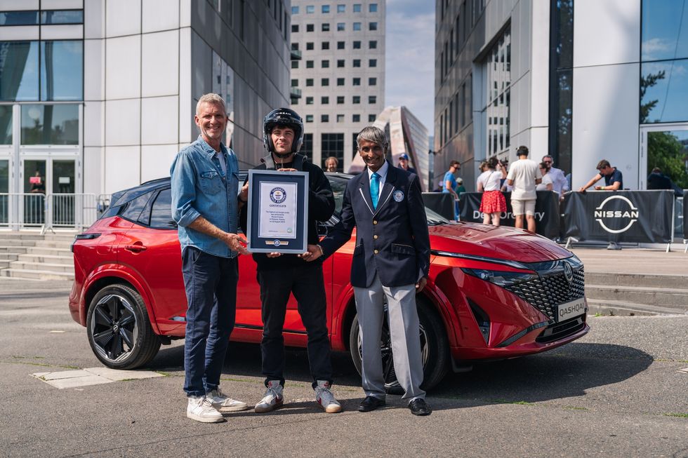 Nissan Qashqai breaks Guinness World Record for highest bungee jump in a car