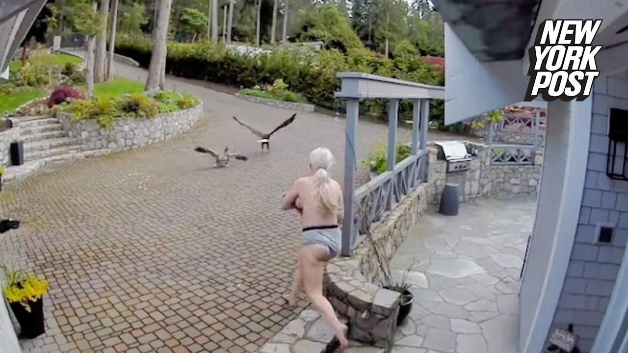 Half-naked, breastfeeding mom saves her pet goose from an eagle attack |  indy100