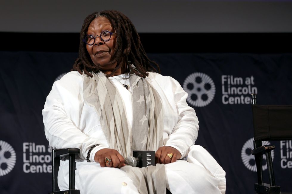 980px x 653px - Whoopi Goldberg apologises after using 'Romani slur' to describe Trump |  indy100