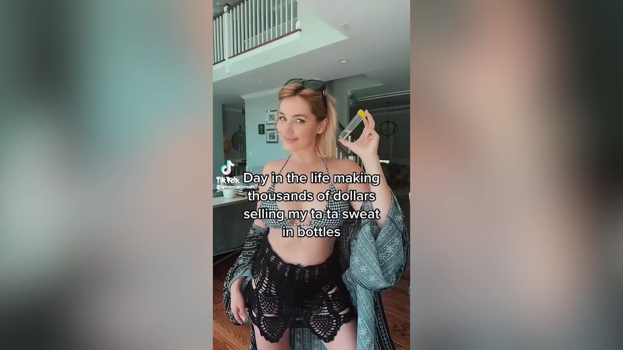 i think my tittie fell out｜TikTok Search
